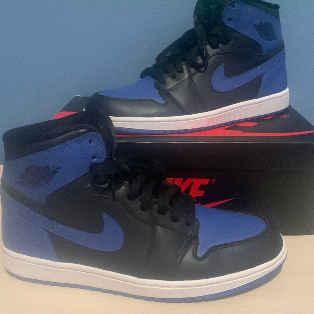 Air Jordan 1 High Retro Royal
